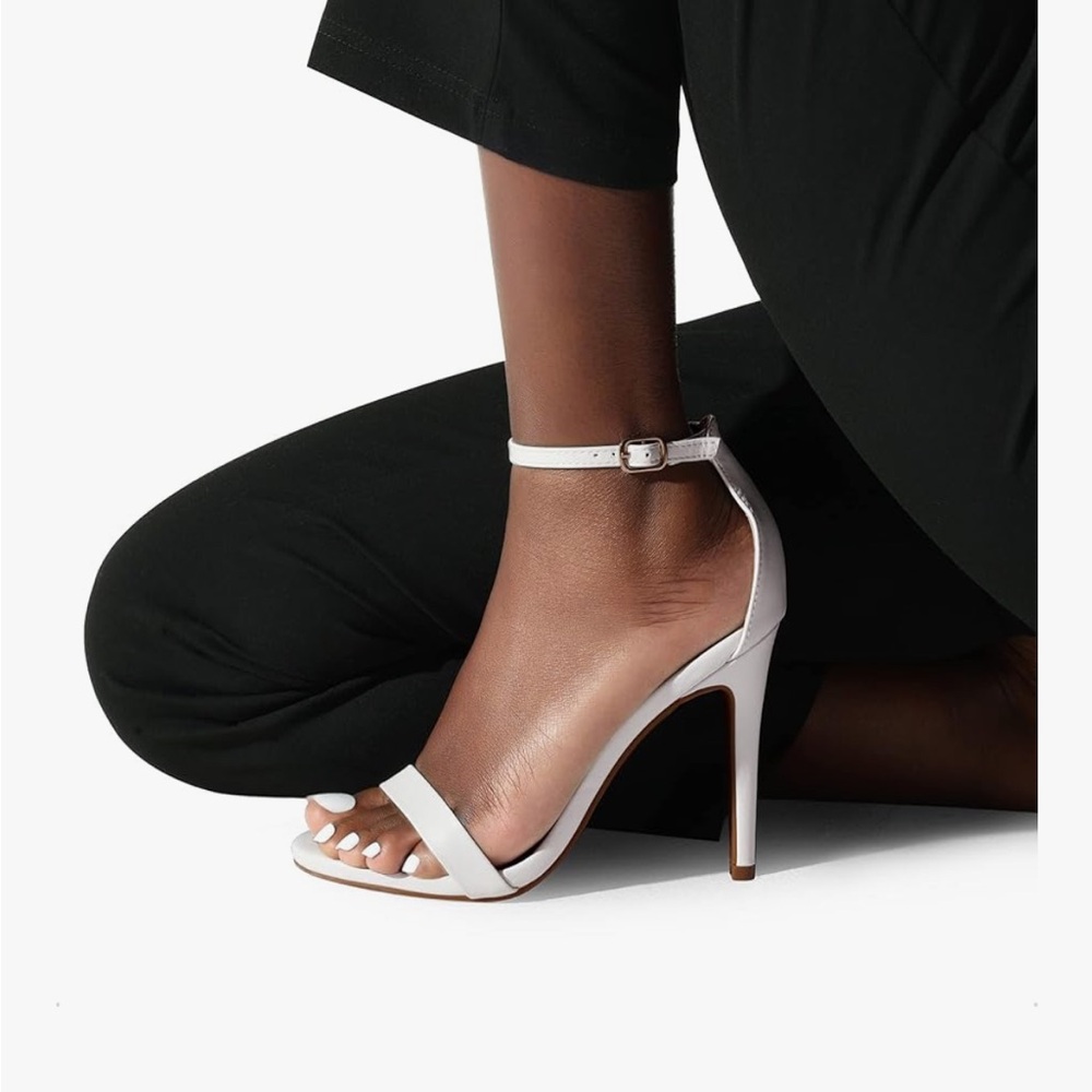 Dream Pairs Elegant White Heels